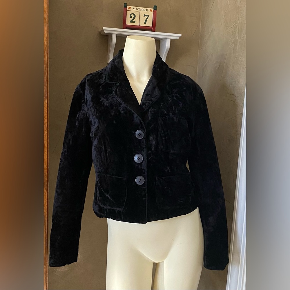 Vintage Yes or No velvet cropped blazer Jacket Woman’s size 38(S) black